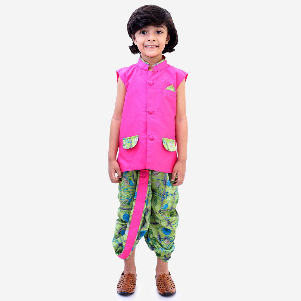 

features material silk the actual product may differ slightly in