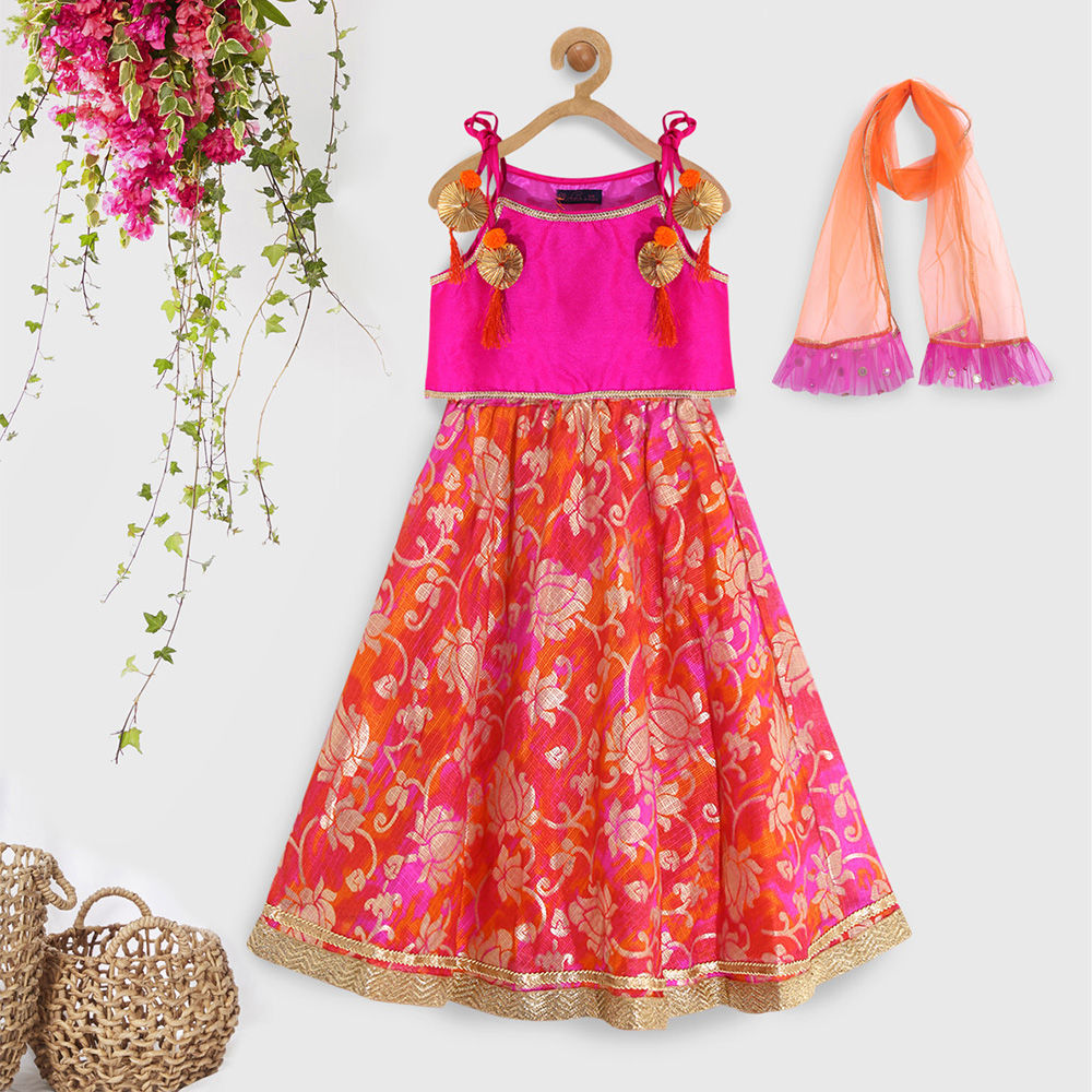 

features material poplin the actual product may differ slightly in