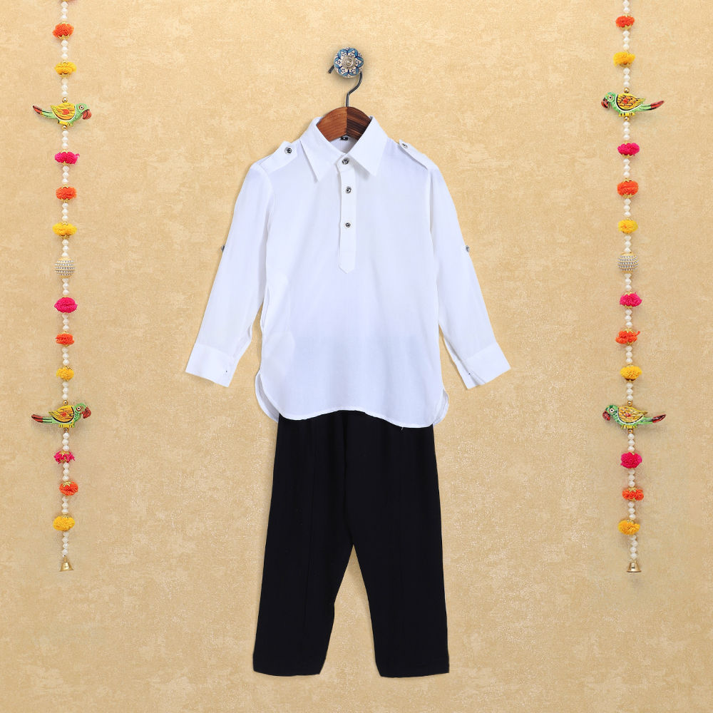 

features material silk blend the actual product may differ slightly
