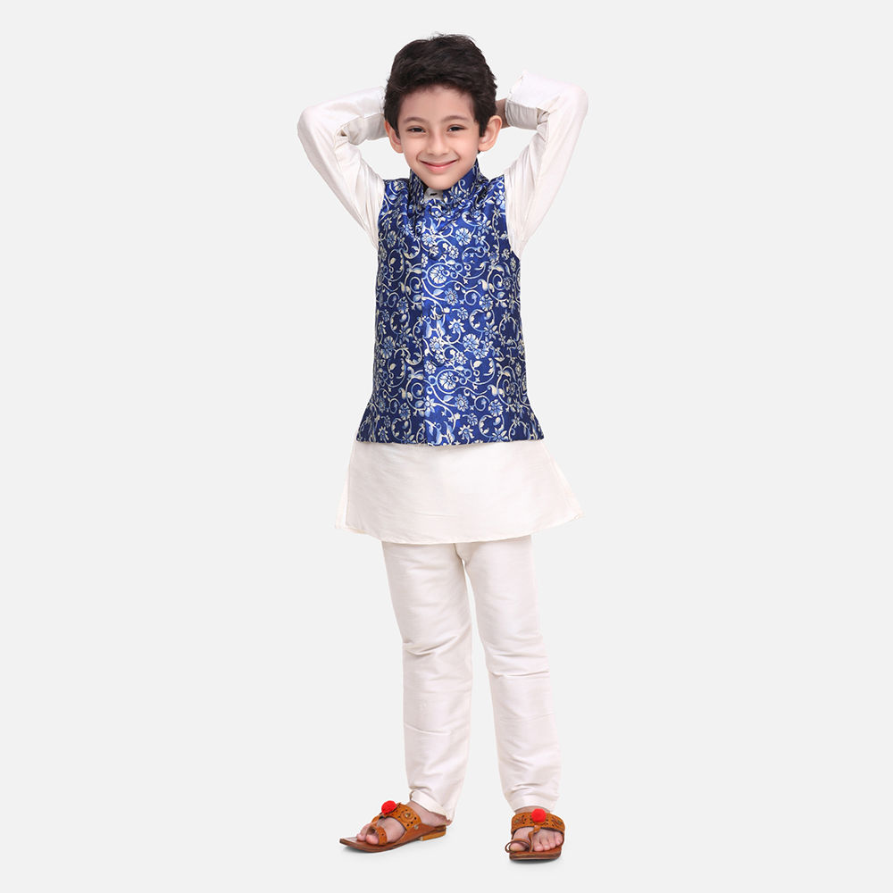 

features material silk the actual product may differ slightly in