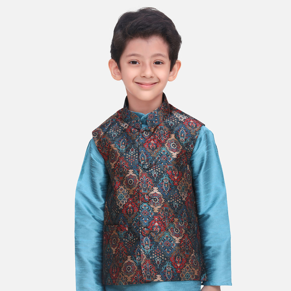 

features material silk the actual product may differ slightly in