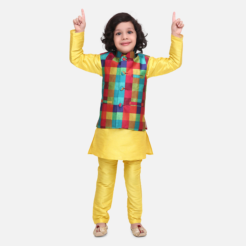 

features material silk the actual product may differ slightly in
