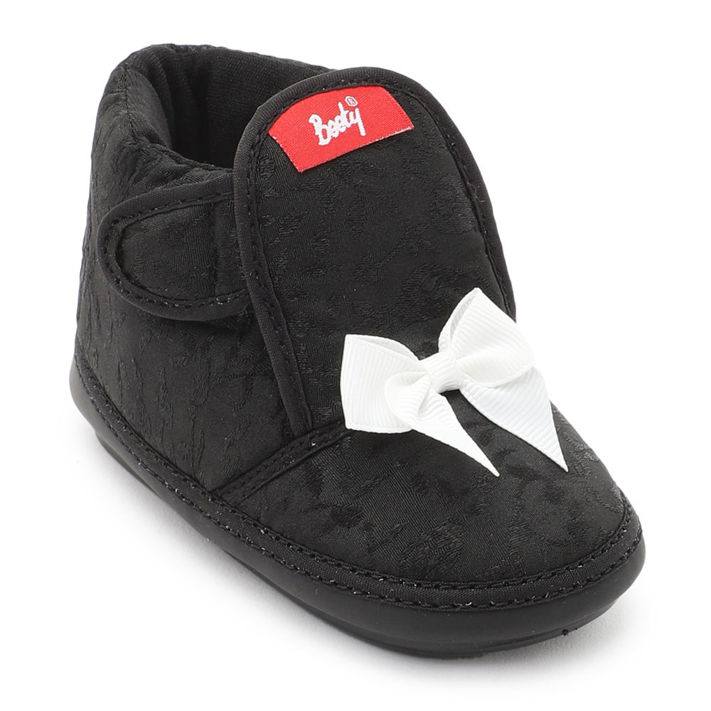 

features material foam padded fabrics the actual product may differ