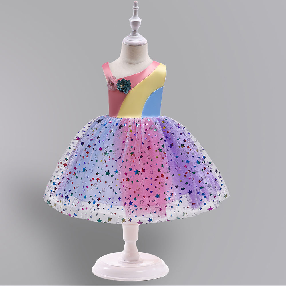 

features material 65 polyester and 35 cotton the actual product