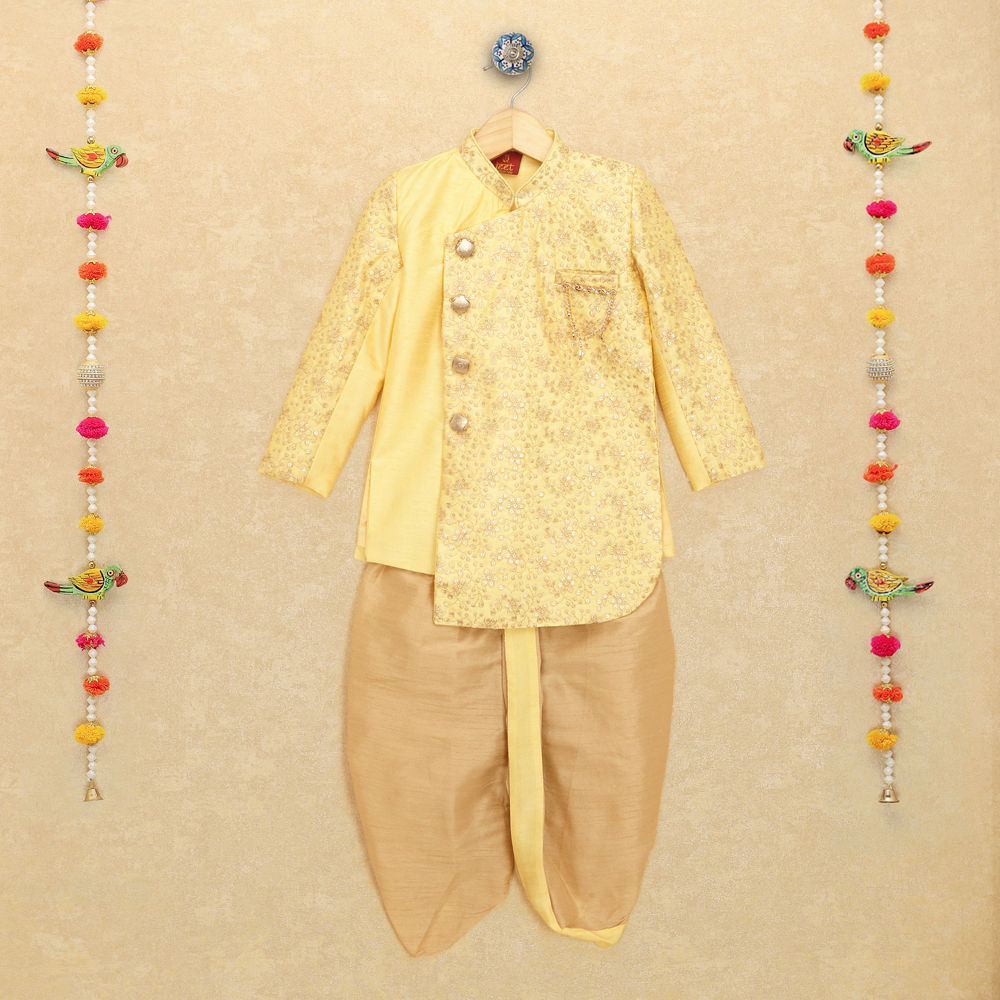 

features material silk blend the actual product may differ slightly