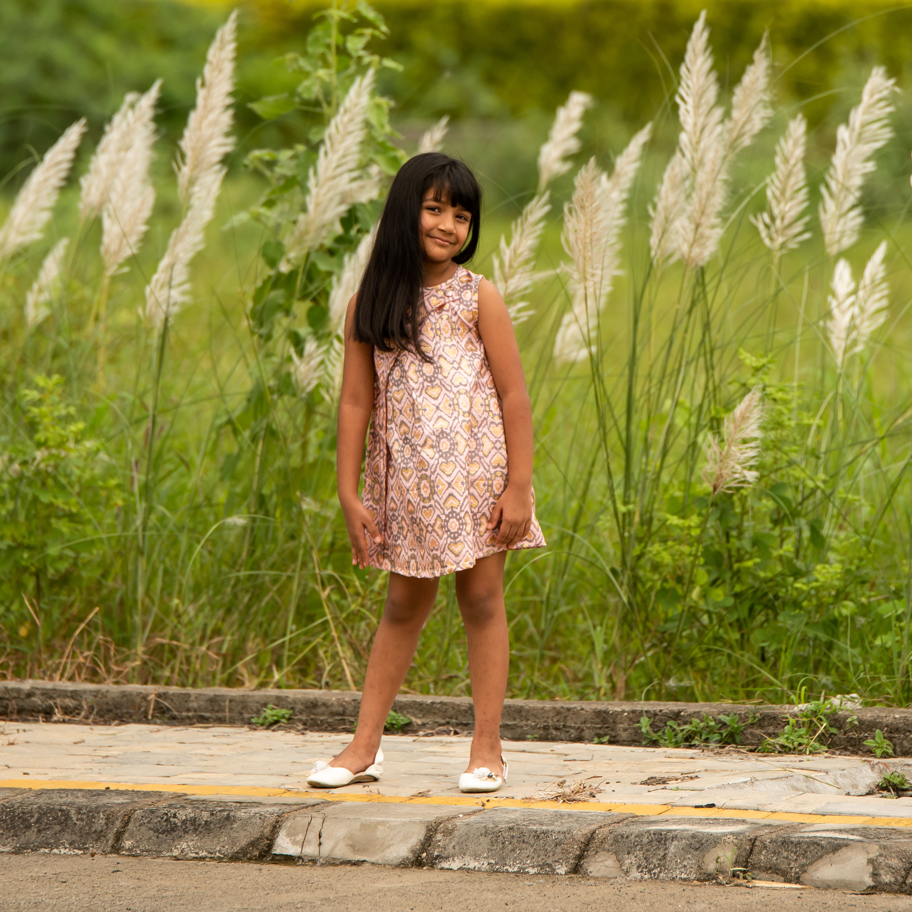 

features material jute the actual product may differ slightly in