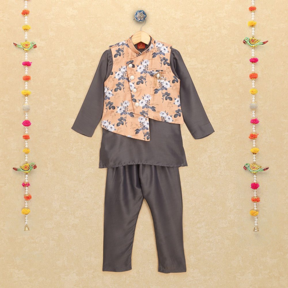 

features material silk blend the actual product may differ slightly