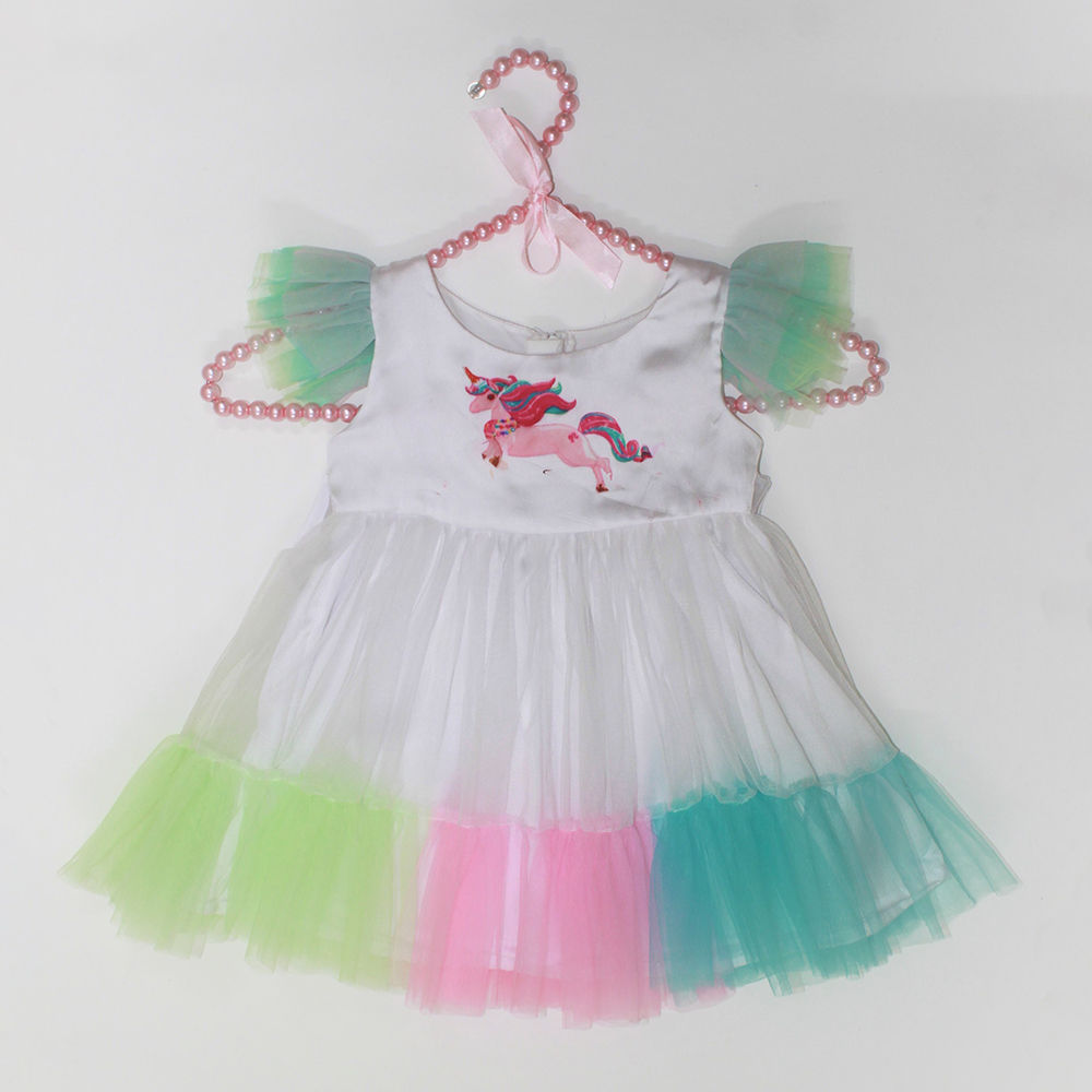 

features material polyester the actual product may differ slightly in