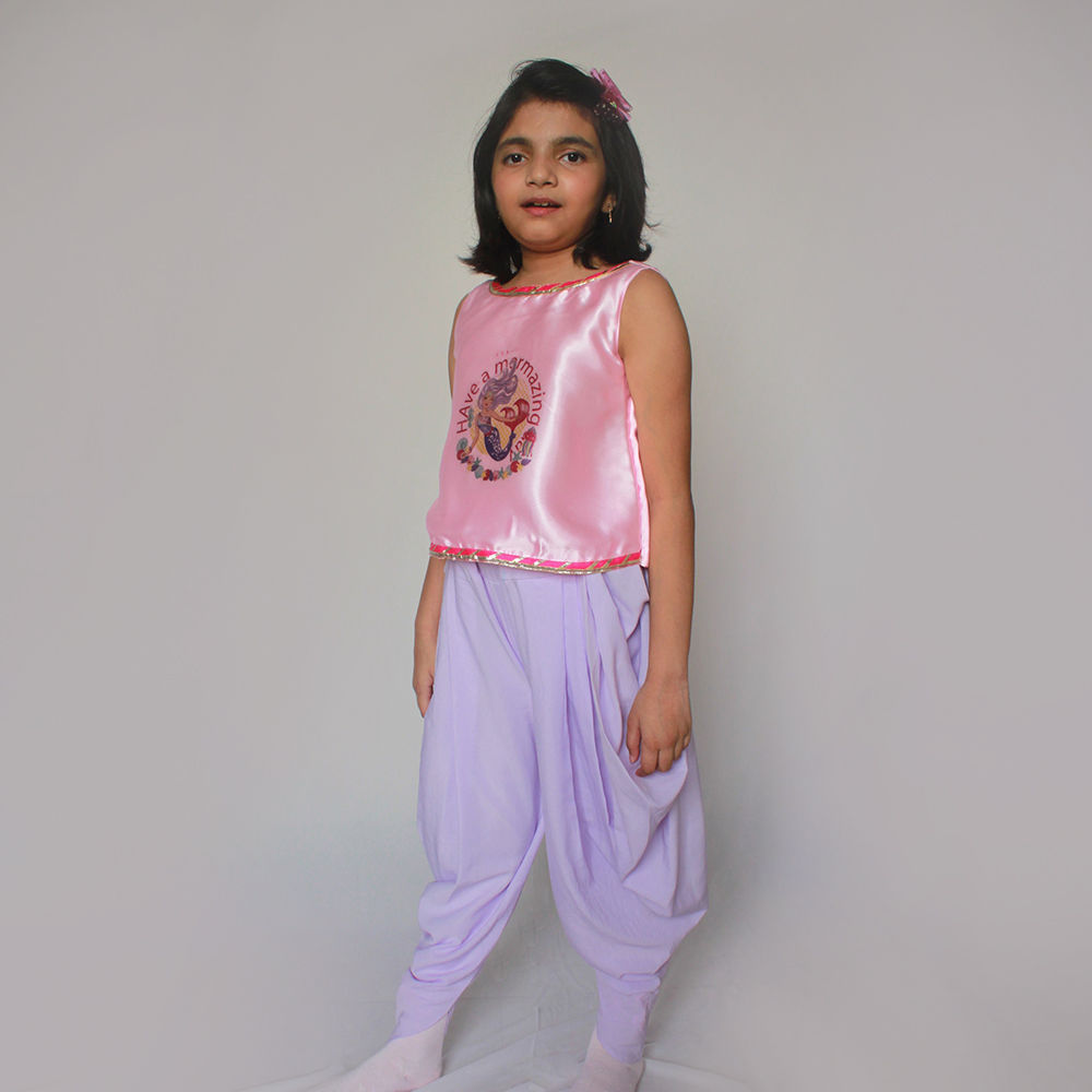 

features material polyester the actual product may differ slightly in