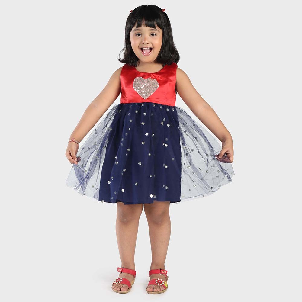 

features material polyester the actual product may differ slightly in