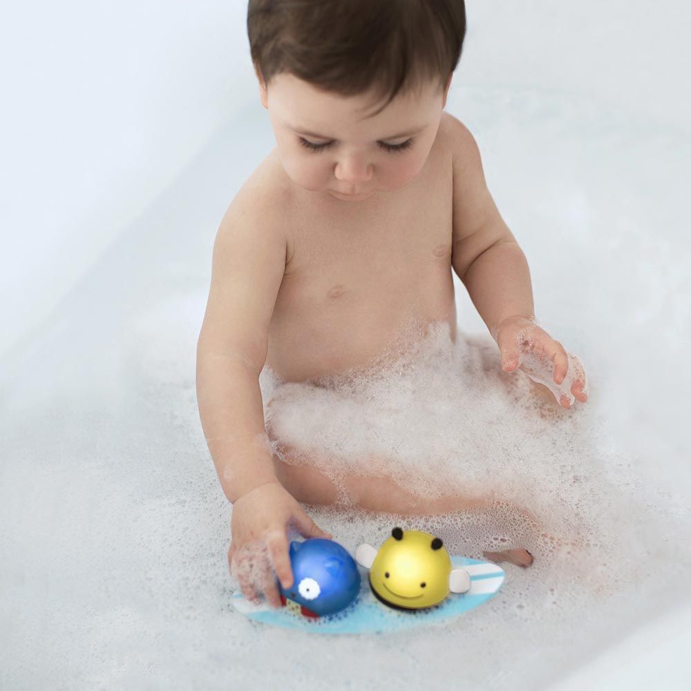 

ages 12m signature skip hop zoo characters surfers light up