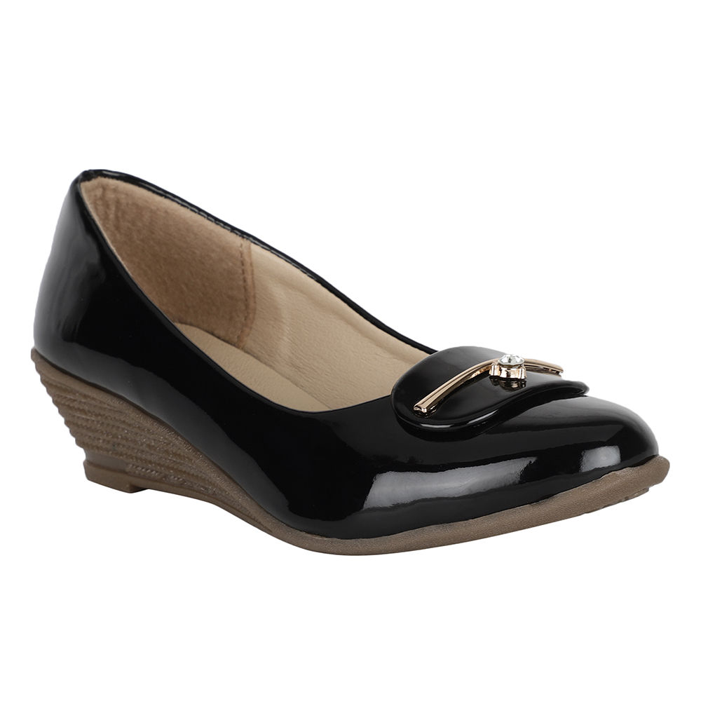 

these are comfortable and light weight for the growing pretty