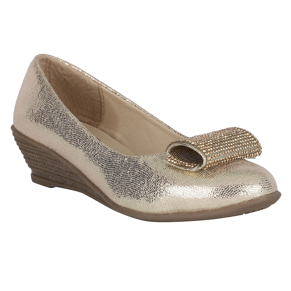 

these are comfortable and light weight for the growing pretty