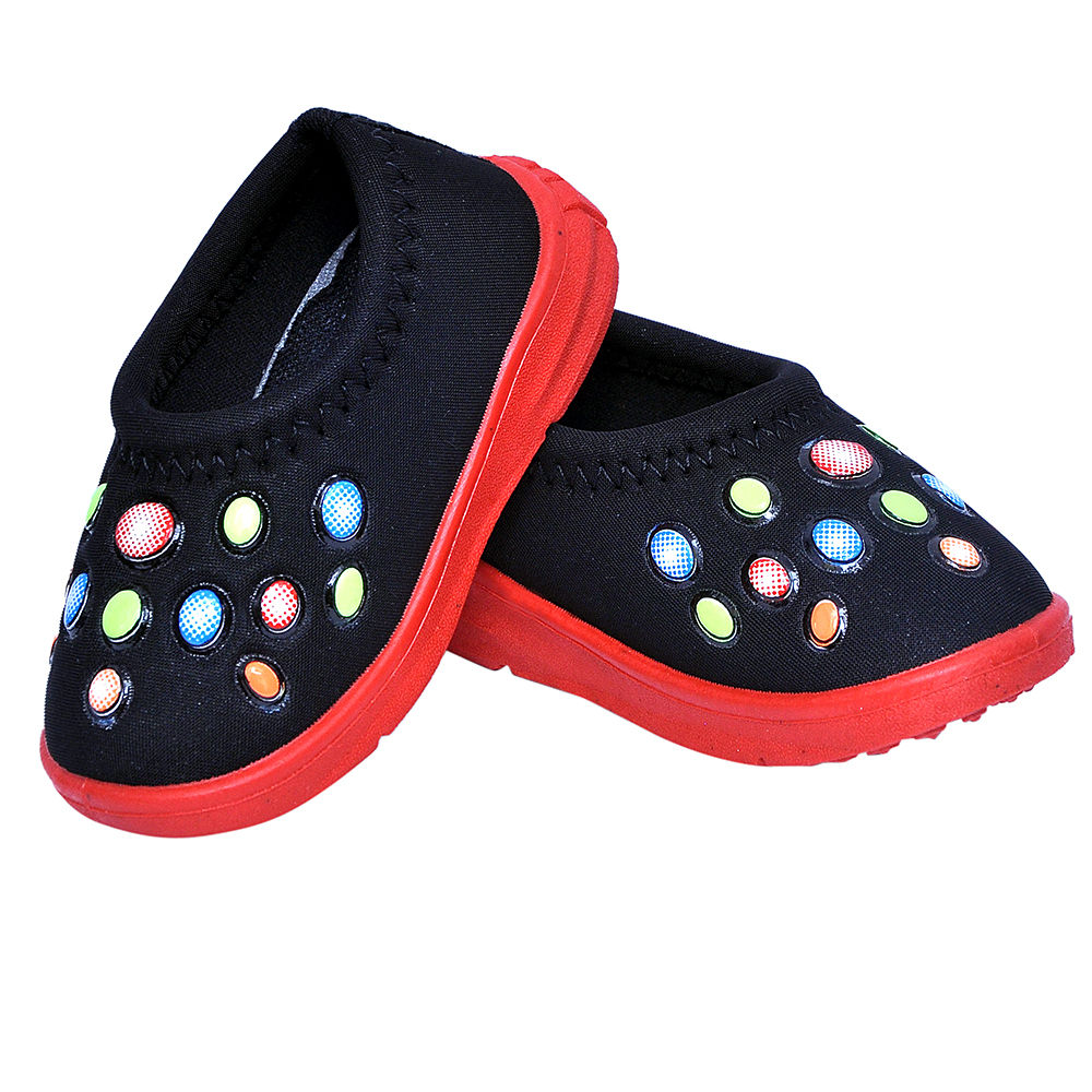 

this stylish pair of causal kids shoes is a perfect