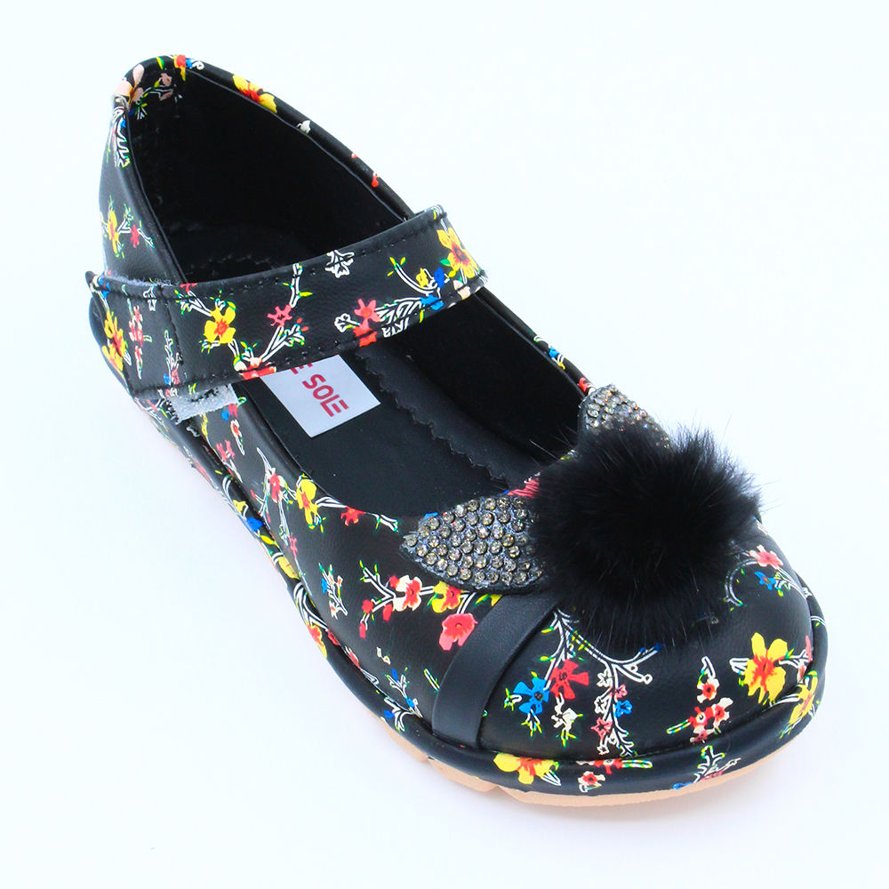 

features material composition synthetic leather piu the actual product may