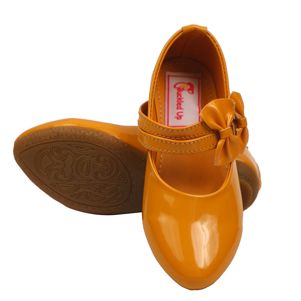 

features upper material pu sole material tpr the actual product