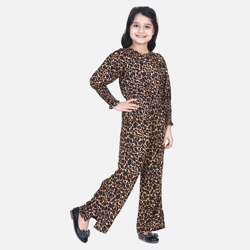 

features material cotton spandex the actual product may differ slightly