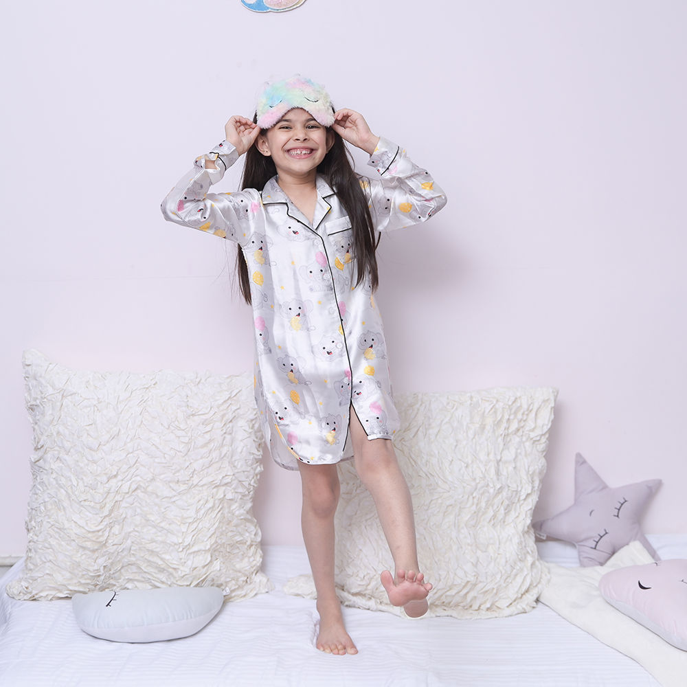 

features material 65 cotton and 35 polyester the actual product