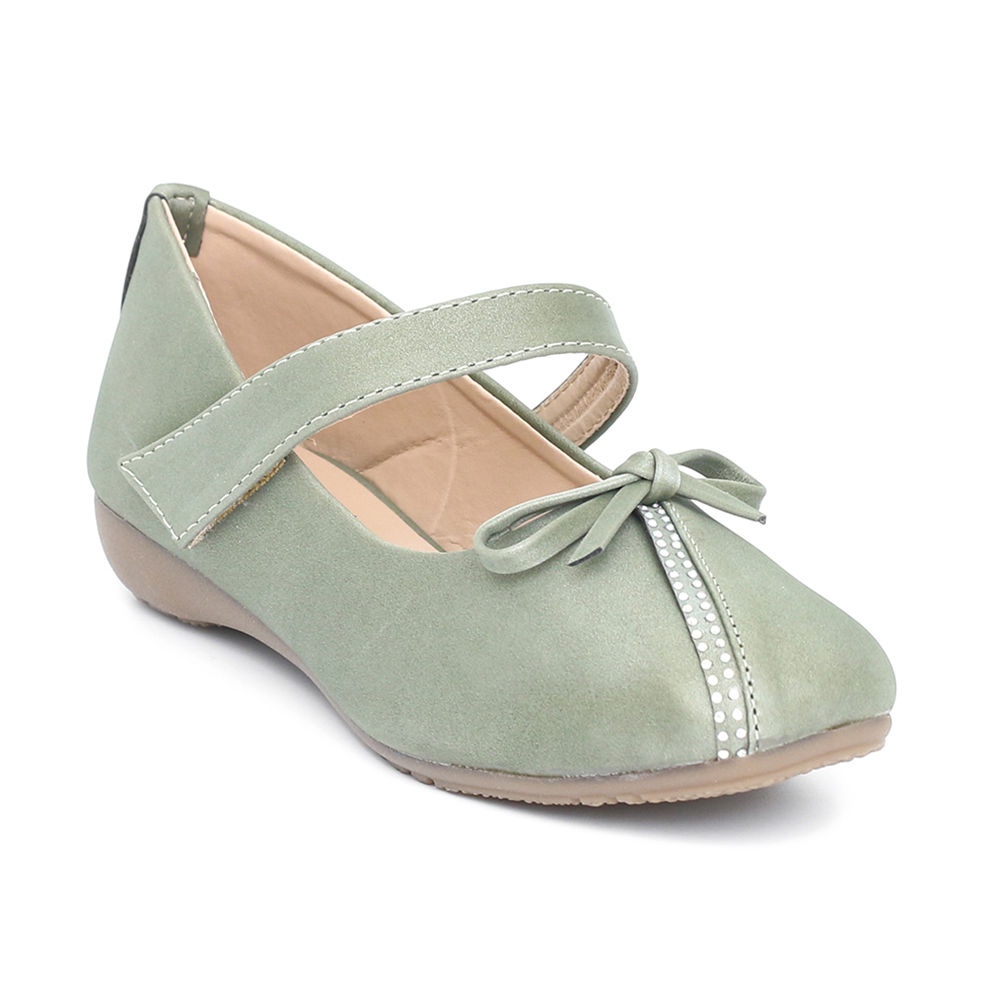 

features upper material 100 pu sole material 100 rubber the