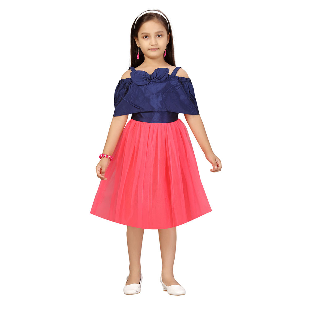 

features material silk the actual product may differ slightly in