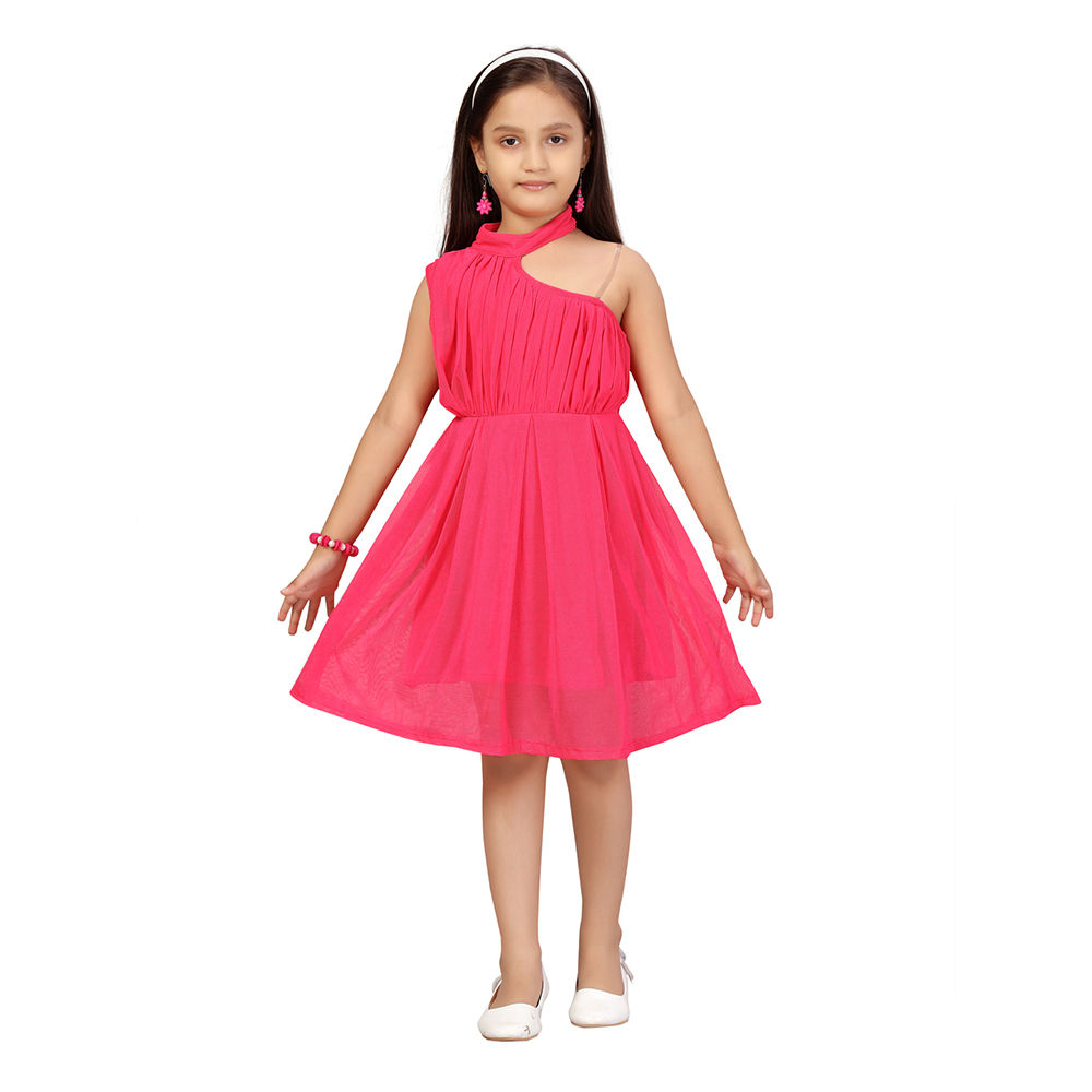 

features material polyester the actual product may differ slightly in