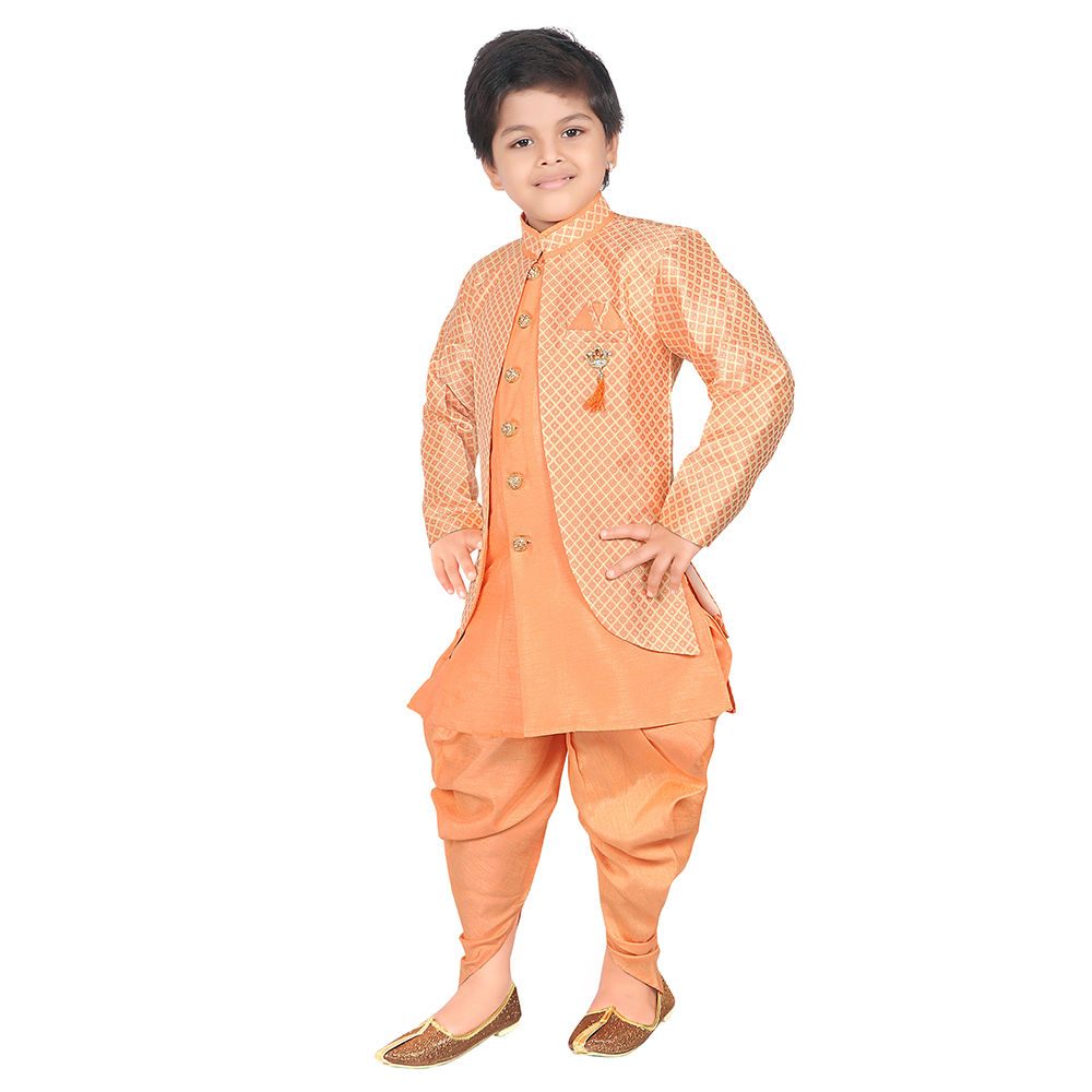 

features material silk the actual product may differ slightly in