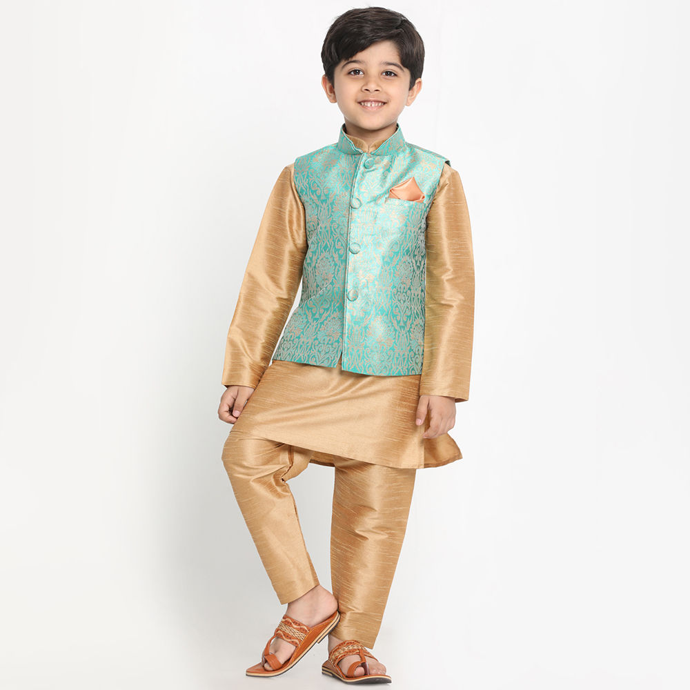 

features material silk blend the actual product may differ slightly