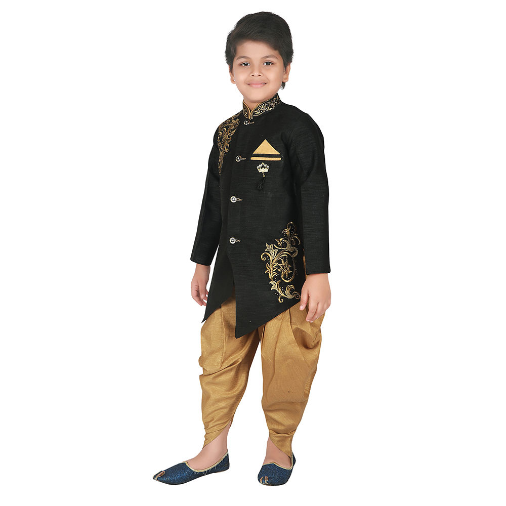 

features material silk the actual product may differ slightly in