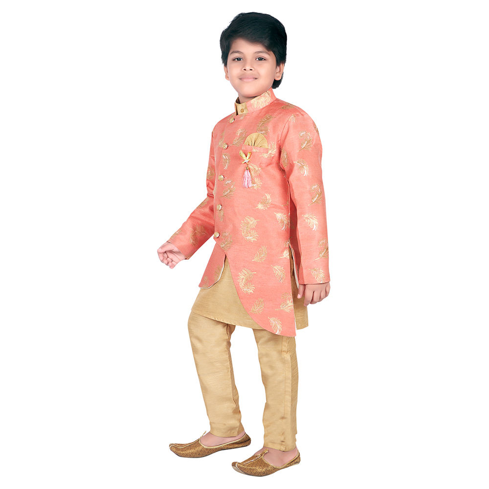

features material silk the actual product may differ slightly in