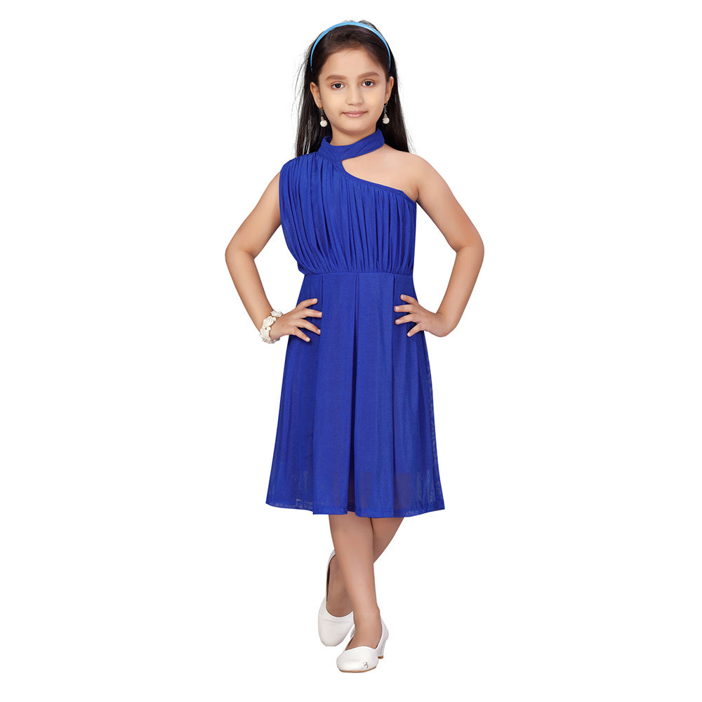 

features material polyester the actual product may differ slightly in