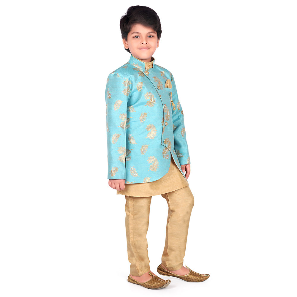 

features material silk the actual product may differ slightly in