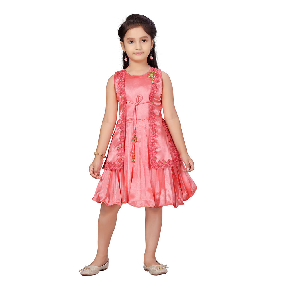 

features material silk the actual product may differ slightly in