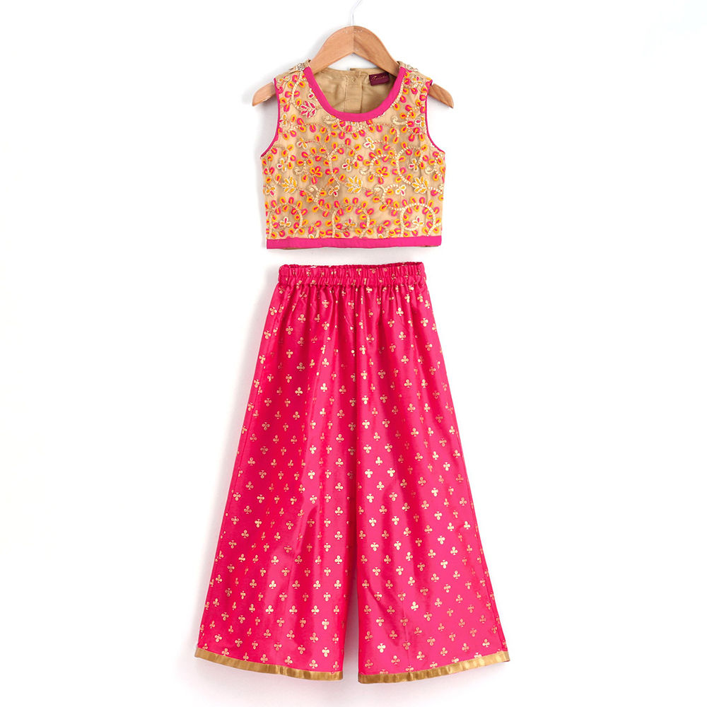 

features material 100 polyester the actual product may differ slightly