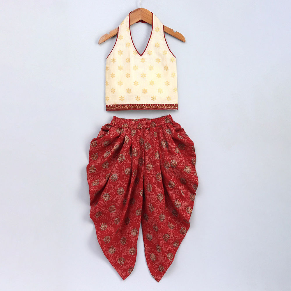 

features material 100 polyester the actual product may differ slightly