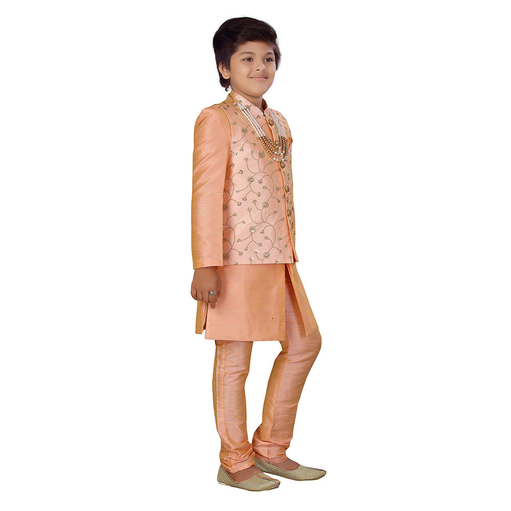 

features material silk the actual product may differ slightly in