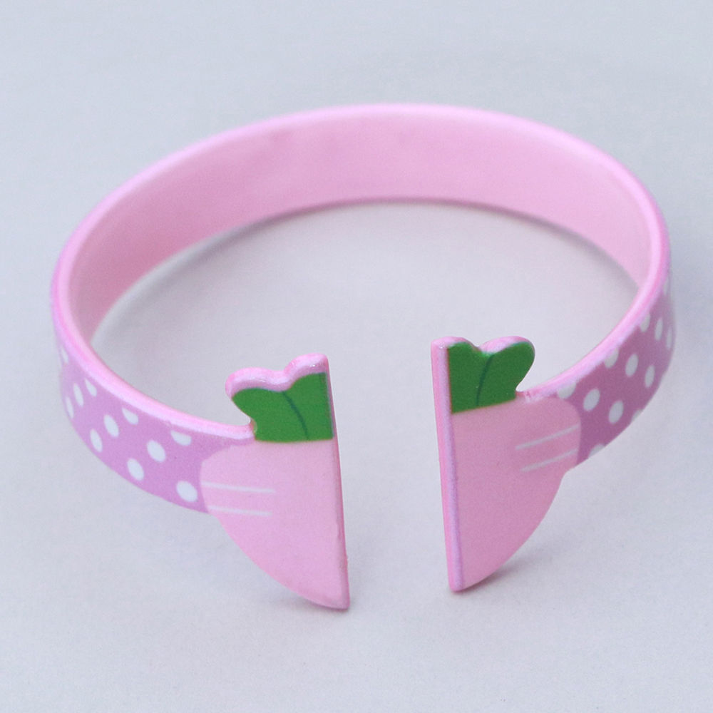 

dress your little girl in this lovely accessories and make