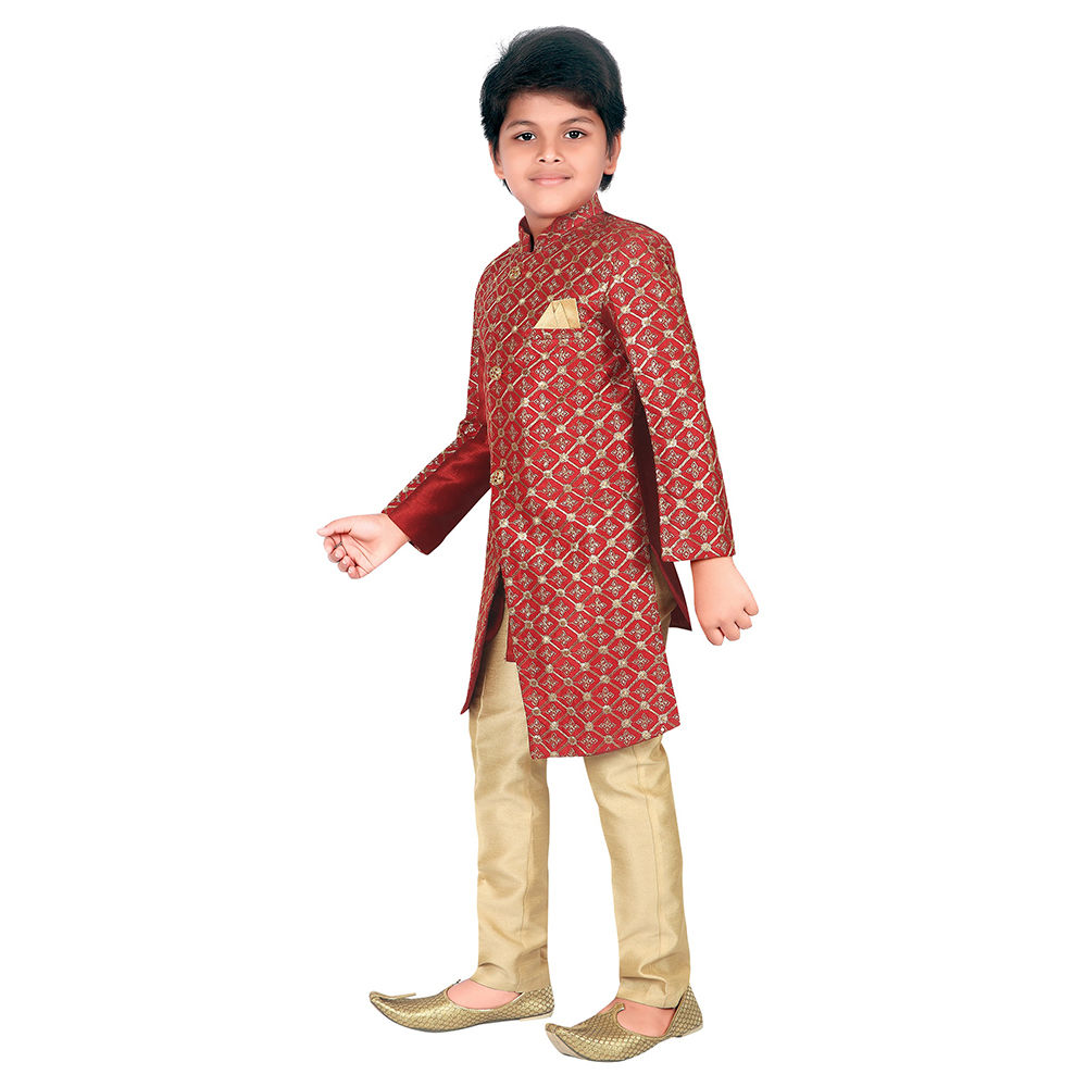 

features material silk the actual product may differ slightly in