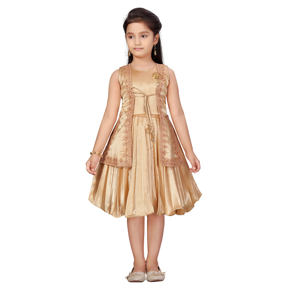 

features material silk the actual product may differ slightly in