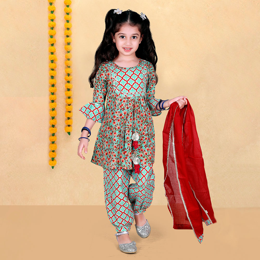 Baby kameez hotsell design 2019