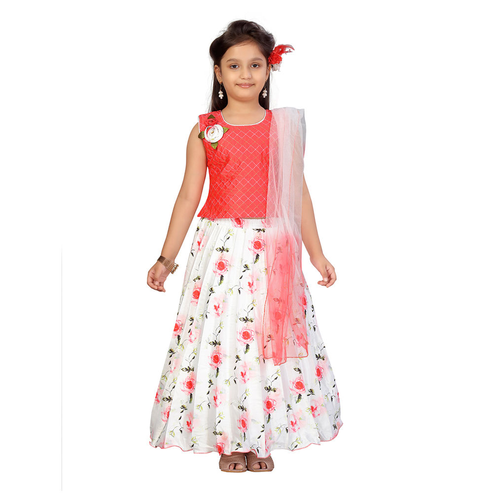 

features material silk the actual product may differ slightly in
