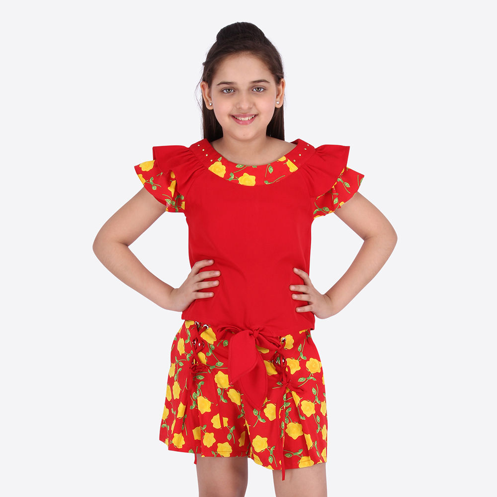 

features material 100 polyester the actual product may differ slightly
