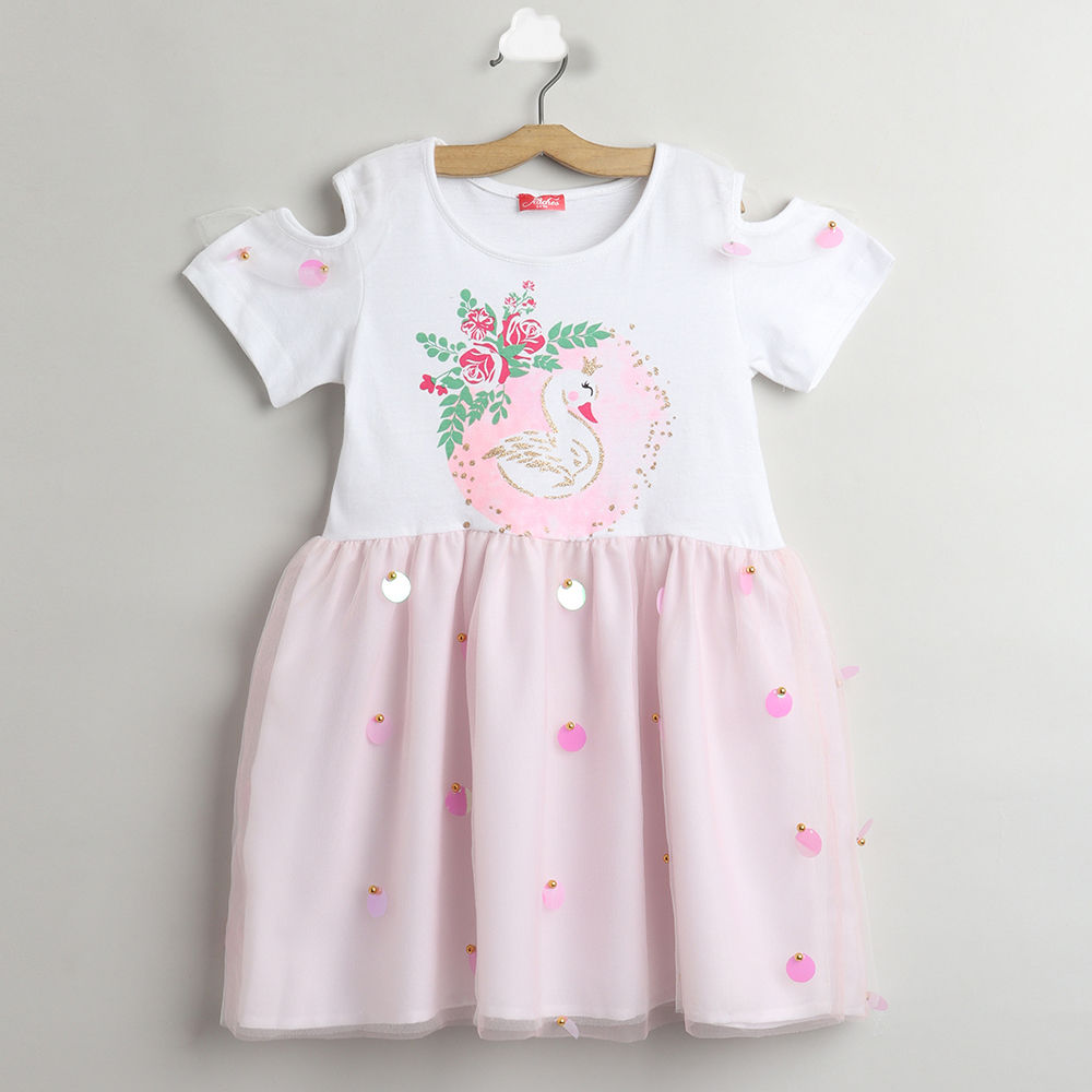 

features material polyester blend the actual product may differ slightly