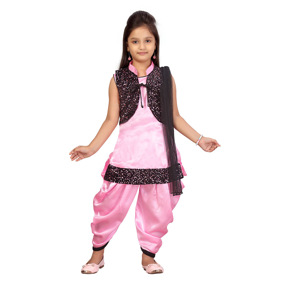 

features material silk the actual product may differ slightly in