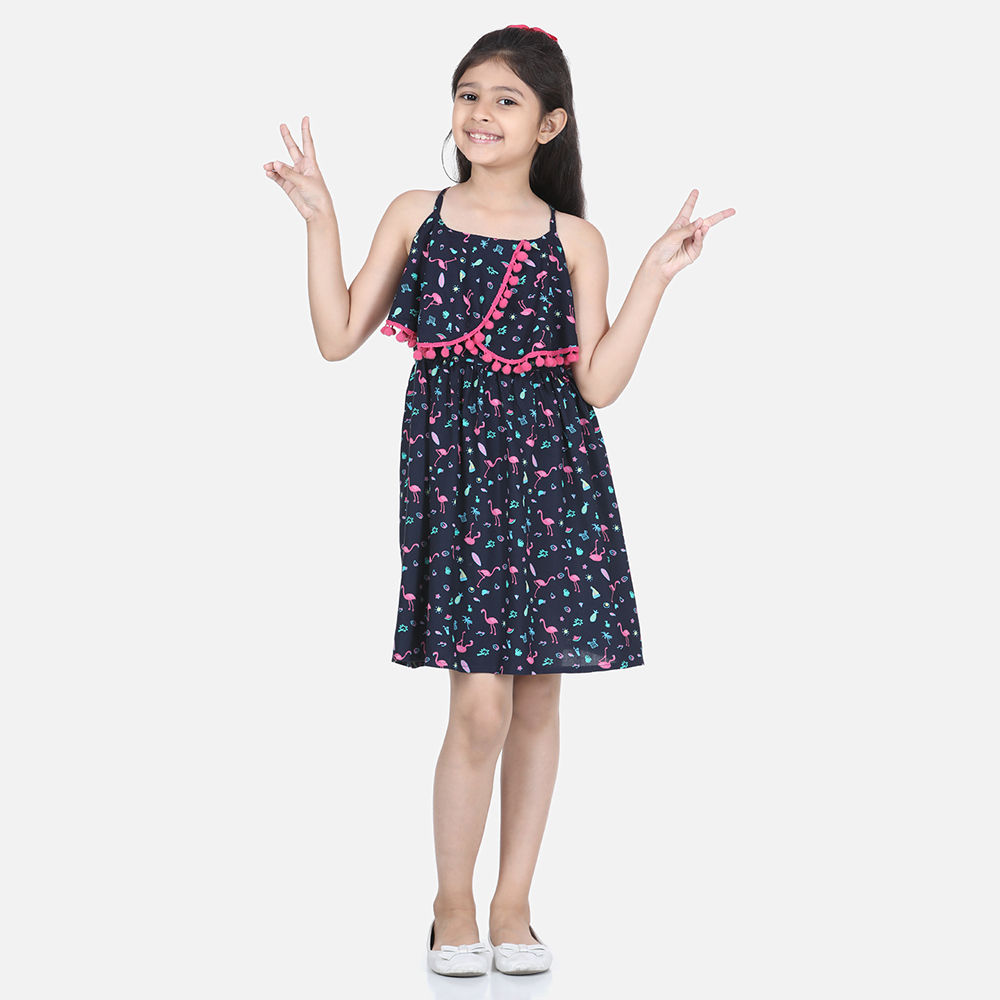 

features material 100 polyester the actual product may differ slightly