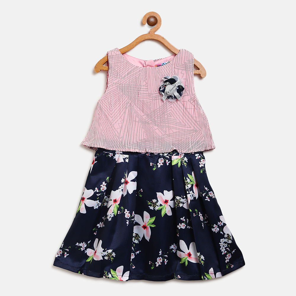 

features material polyester the actual product may differ slightly in