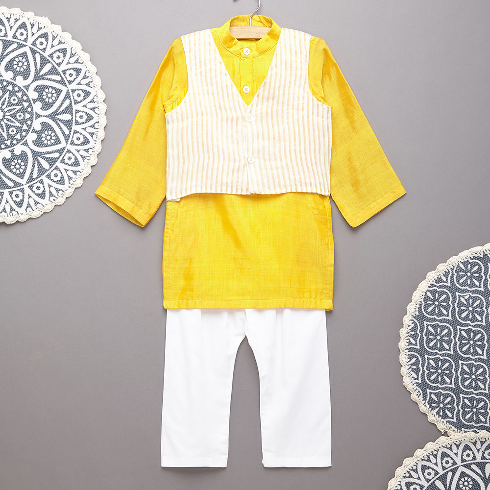 

features material silk the actual product may differ slightly in