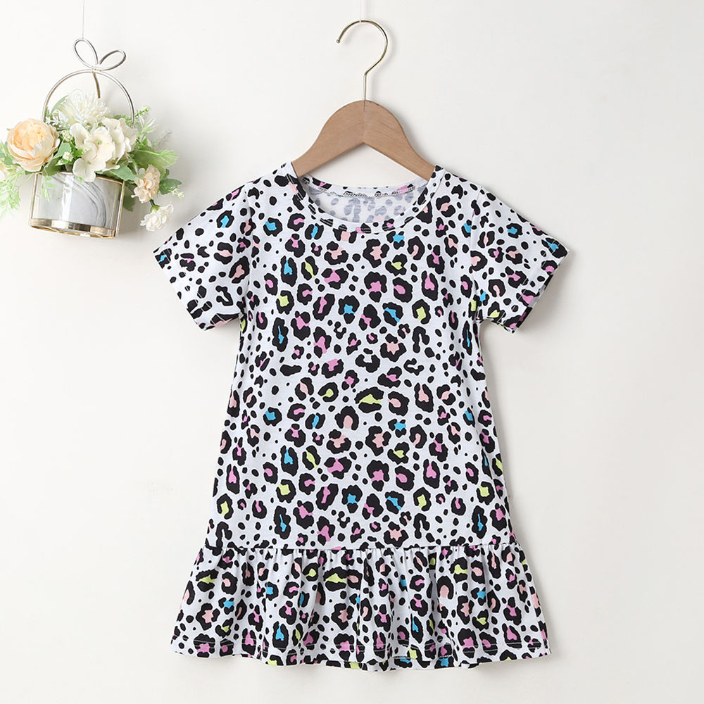 

features material 100 polyester the actual product may differ slightly