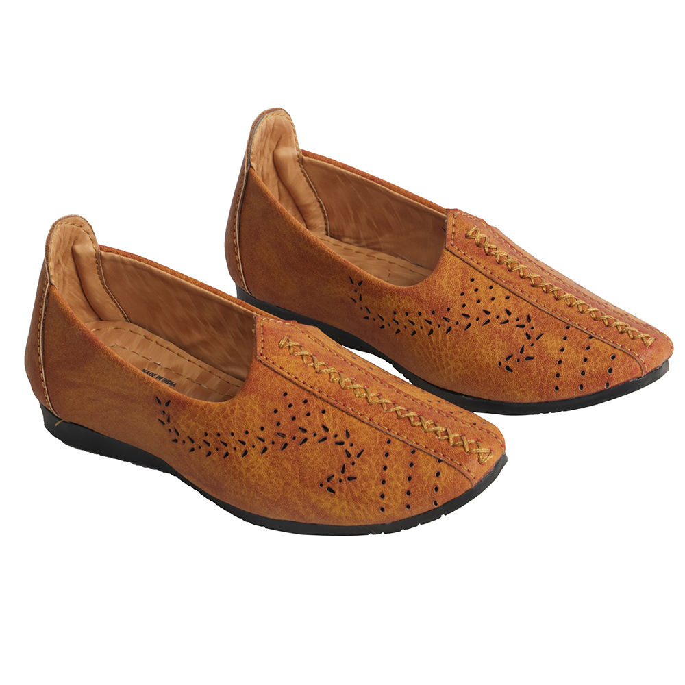 

features upper material synthetic sole material tpr the actual product