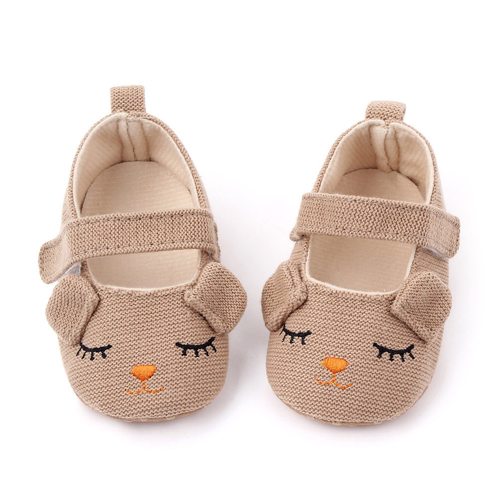 

features upper material 100 pu sole material 100 rubber the