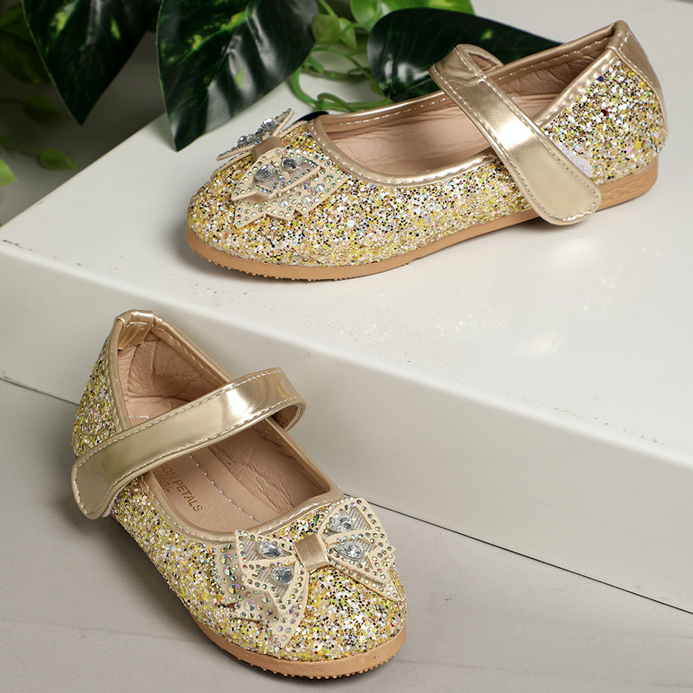 

features outer material 100 eva sole material 100 tpr insole